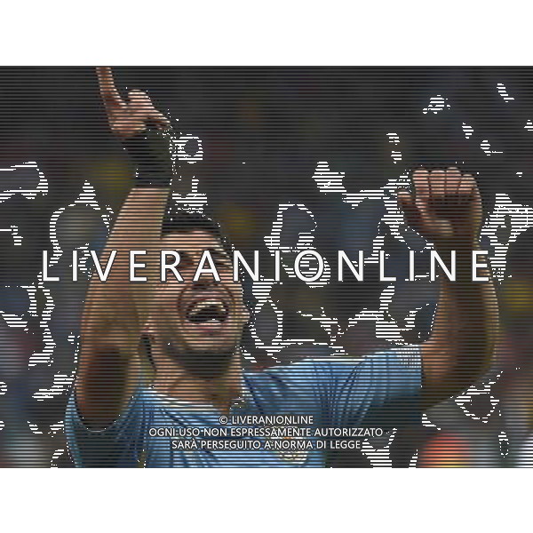 (140619) -- SAO PAULO, June 19, 2014 () -- Uruguay\'s Luis Suarez celebrates for his second goal during a Group D match between Uruguay and England of 2014 FIFA World Cup at the Arena de Sao Paulo Stadium in Sao Paulo, Brazil, June 19, 2014.Uruguay won 2-1 over England on Thursday.(/Li Ga)(pcy) 2014 FIFA World Cup Brazil Group D match between Uruguay and England at Arena de Sao Paulo on June 19, 2014 in Sao Paulo, Brazil. ©photoshot/Agenzia Aldo Liverani sas - ITALY ONLY - EDITORIAL USE ONLY