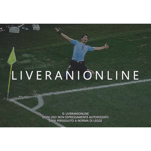 (140619) -- SAO PAULO, June 19, 2014 () -- Uruguay\'s Luis Suarez celebrates the second goal during a Group D match between Uruguay and England of 2014 FIFA World Cup at the Arena de Sao Paulo Stadium in Sao Paulo, Brazil, June 19, 2014. Uruguay won 2-1 over England on Thursday.(/Liao Yujie)(rh) 2014 FIFA World Cup Brazil Group D match between Uruguay and England at Arena de Sao Paulo on June 19, 2014 in Sao Paulo, Brazil. ©photoshot/Agenzia Aldo Liverani sas - ITALY ONLY - EDITORIAL USE ONLY