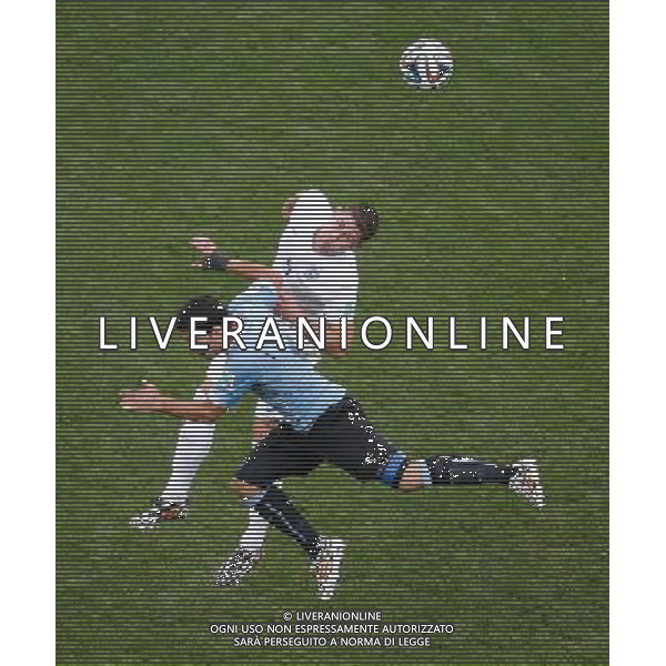 (140619) -- SAO PAULO, June 19, 2014 () -- Uruguay\'s Luis Suarez vies for the ball with England\'s Gary Cahill during a Group D match between Uruguay and England of 2014 FIFA World Cup at the Arena de Sao Paulo Stadium in Sao Paulo, Brazil, June 19, 2014.(/Liao Yujie)(rh) 2014 FIFA World Cup Brazil Group D match between Uruguay and England at Arena de Sao Paulo on June 19, 2014 in Sao Paulo, Brazil. ©photoshot/Agenzia Aldo Liverani sas - ITALY ONLY - EDITORIAL USE ONLY
