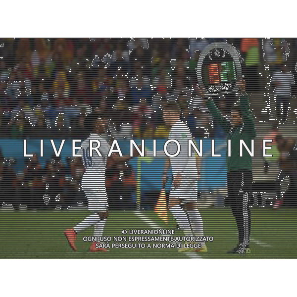 (140619) -- SAO PAULO, June 19, 2014 () -- England\'s Ross Barkely (C) replaces Raheem Sterling (L) during a Group D match between Uruguay and England of 2014 FIFA World Cup at the Arena de Sao Paulo Stadium in Sao Paulo, Brazil, June 19, 2014.(/Li Ga)(pcy) 2014 FIFA World Cup Brazil Group D match between Uruguay and England at Arena de Sao Paulo on June 19, 2014 in Sao Paulo, Brazil. ©photoshot/Agenzia Aldo Liverani sas - ITALY ONLY - EDITORIAL USE ONLY