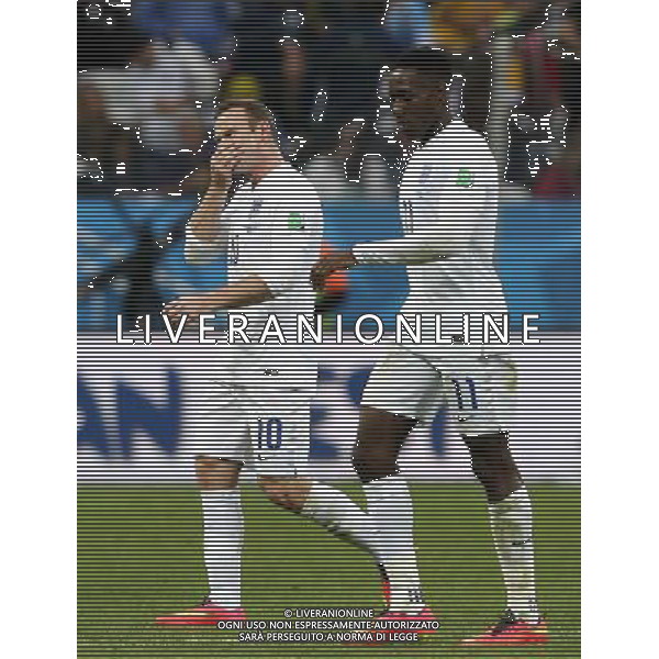 (140619) -- SAO PAULO, June 19, 2014 () -- England\'s Wayne Rooney (L) and Danny Welbeck leave the field at the end of first half during a Group D match between Uruguay and England of 2014 FIFA World Cup at the Arena de Sao Paulo Stadium in Sao Paulo, Brazil, June 19, 2014.(/Zhou Lei)(pcy) 2014 FIFA World Cup Brazil Group D match between Uruguay and England at Arena de Sao Paulo on June 19, 2014 in Sao Paulo, Brazil. ©photoshot/Agenzia Aldo Liverani sas - ITALY ONLY - EDITORIAL USE ONLY