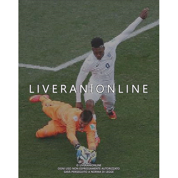 (140619) -- SAO PAULO, June 19, 2014 () -- Uruguay\'s goalkeeper Fernando Muslera vies with England\'s Daniel Sturridge during a Group D match between Uruguay and England of 2014 FIFA World Cup at the Arena de Sao Paulo Stadium in Sao Paulo, Brazil, June 19, 2014.(/Liao Yujie)(rh) 2014 FIFA World Cup Brazil Group D match between Uruguay and England at Arena de Sao Paulo on June 19, 2014 in Sao Paulo, Brazil. ©photoshot/Agenzia Aldo Liverani sas - ITALY ONLY - EDITORIAL USE ONLY