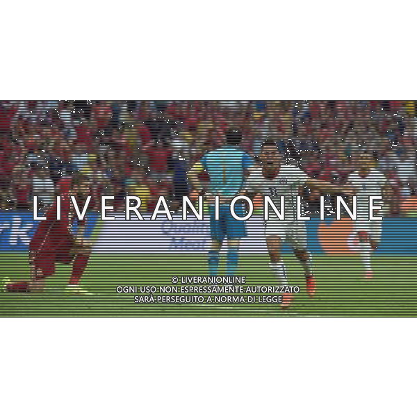(140618) -- RIO DE JANEIRO, June 18, 2014 () -- Chile\'s Eduardo Vargas celebrates his goal during a Group B match between Spain and Chile of 2014 FIFA World Cup at the Estadio do Maracana Stadium in Rio de Janeiro, Brazil, June 18, 2014.Chile won 2-0 over Spain on Wednesday. (/Wang Yuguo)(rh) ©photoshot/Agenzia Aldo Liverani sas - ITALY ONLY - EDITORIAL USE ONLY