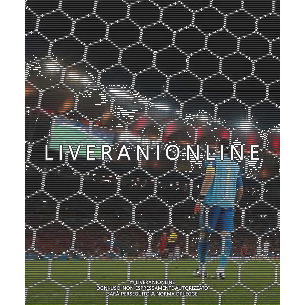 (140618) -- RIO DE JANEIRO, June 18, 2014 () -- Spain\'s goalkeeper Iker Casillas is seen through the net during a Group B match between Spain and Chile of 2014 FIFA World Cup at the Estadio do Maracana Stadium in Rio de Janeiro, Brazil, June 18, 2014. Chile won 2-0 over Spain on Wednesday.(/Wang Lili)(pcy) ©photoshot/Agenzia Aldo Liverani sas - ITALY ONLY - EDITORIAL USE ONLY