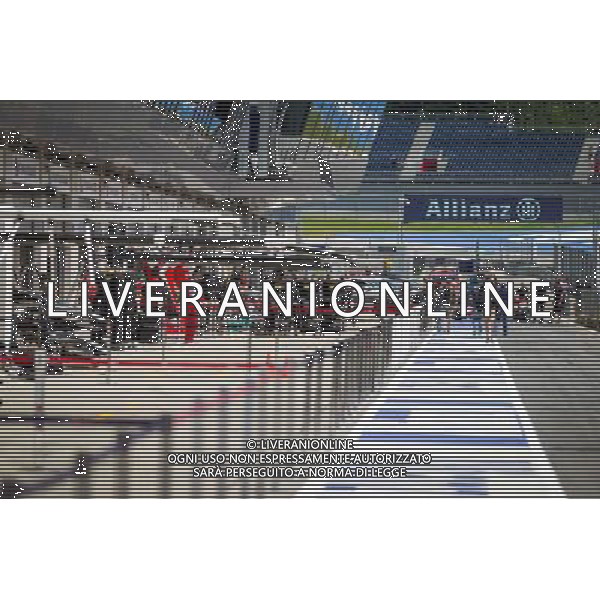 19.06.2014, Red Bull Ring, Spielberg, AUT, FIA, Formel 1, Grosser Preis von ÷sterreich, Vorberichte, im Bild Uebersicht Boxengasse // during the Preparation of the Austrian Formula One Grand Prix at the Red Bull Ring in Spielberg, Austria, 2014/06/19, EXPA Pictures © 2014, PhotoCredit: EXPA/ Mario Kuhnke ©photoshot/Agenzia Aldo Liverani sas - ITALY ONLY - EDITORIAL USE ONLY