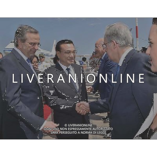 (140619) -- ATHENS, June 19, 2014 () -- Chinese Premier Li Keqiang (C) attends a welcoming ceremony held by Greek Prime Minister Antonis Samaras (L) in Athens, Greece, June 19, 2014. Li arrived here Thursday for an official visit, his first trip to Greece since taking office in 2013. (/Li Tao) (wjq) ©photoshot/Agenzia Aldo Liverani sas - ITALY ONLY - EDITORIAL USE ONLY - Il premier cinese Li Keqiang con il Primo Ministro greco Antonis Samaras ad Atene, in Grecia, 19 Giugno 2014