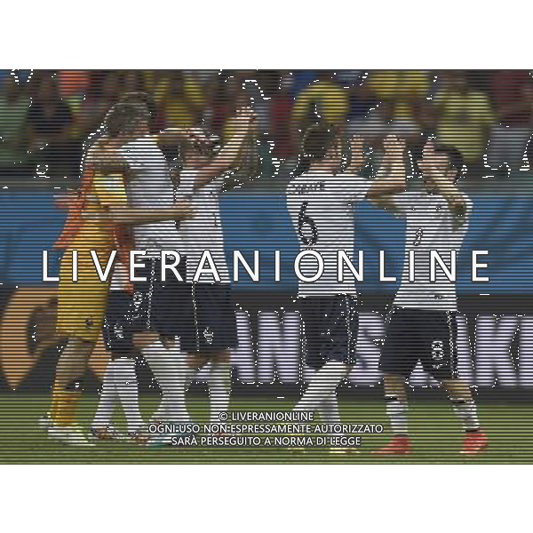 (140620) -- SALVADOR, June 20, 2014 () -- France\'s players celebrate the victory after a Group E match between Switzerland and France of 2014 FIFA World Cup at the Arena Fonte Nova Stadium in Salvador, Brazil, on June 20, 2014. France won 5-2 over Switzerland on Friday. (/Yang Lei)(rh) AG ALDO LIVERANI SAS ONLY ITALY