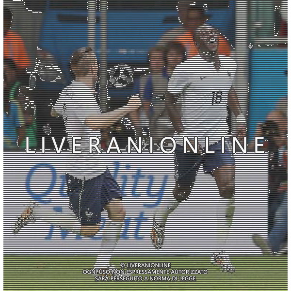 (140620) -- SALVADOR, June 20, 2014 () -- France\'s Moussa Sissoko (R) celebrates the fifth goal during a Group E match between Switzerland and France of 2014 FIFA World Cup at the Arena Fonte Nova Stadium in Salvador, Brazil, on June 20, 2014.(/Yang Lei)(rh) AG ALDO LIVERANI SAS ONLY ITALY