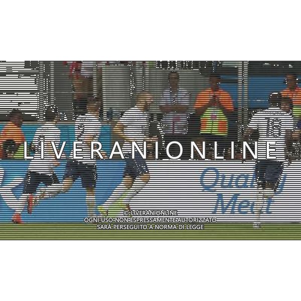 (140620) -- SALVADOR, June 20, 2014 () -- France\'s Karim Benzema (3rd L) celebrates for his goal during a Group E match between Switzerland and France of 2014 FIFA World Cup at the Arena Fonte Nova Stadium in Salvador, Brazil, on June 20, 2014.(/Cao Can)(pcy) AG ALDO LIVERANI SAS ONLY ITALY