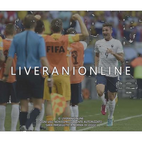 (140620) -- SALVADOR, June 20, 2014 () -- France\'s Olivier Giroud (R) celebrates the first goal during a Group E match between Switzerland and France of 2014 FIFA World Cup at the Arena Fonte Nova Stadium in Salvador, Brazil, on June 20, 2014.(/Yang Lei)(rh) AG ALDO LIVERANI SAS ONLY ITALY