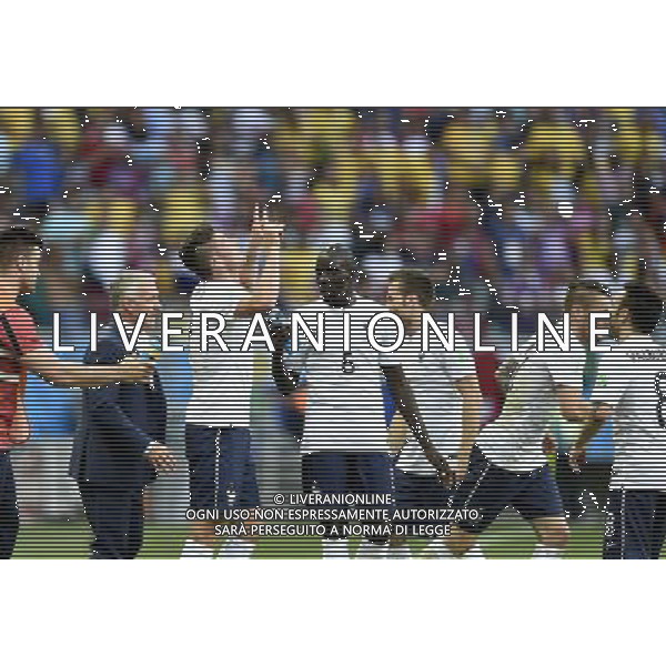 (140620) -- SALVADOR, June 20, 2014 () -- France\'s Olivier Giroud (3rd L) celebrates the first goal during a Group E match between Switzerland and France of 2014 FIFA World Cup at the Arena Fonte Nova Stadium in Salvador, Brazil, on June 20, 2014.(/Yang Lei)(rh) AG ALDO LIVERANI SAS ONLY ITALY