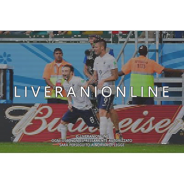 Joie France - Mathieu VALBUENA / Olivier GIROUD - 20.06.2014 - Suisse / France - Coupe du Monde 2014 - Photo : Dave Winter / Icon Sport /AGENZIA ALDO LIVERANI SAS - ITALY ONLY - Svizzera Vs Francia partita del Gruppo E Coppa del Mondo FIFA 2014 presso l\'Arena Stadio Fonte Nova di Salvador, in Brasile, il 20 giugno 2014