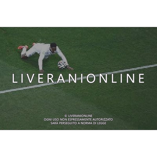 (140619) -- SAO PAULO, June 19, 2014 () -- England\'s Danny Welbeck strives for the ball during a Group D match between Uruguay and England of 2014 FIFA World Cup at the Arena de Sao Paulo Stadium in Sao Paulo, Brazil, June 19, 2014.Uruguay won 2-1 over England on Thursday.(/Liao Yujie)(pcy) AG ALDO LIVERANI SAS ONLY ITALY