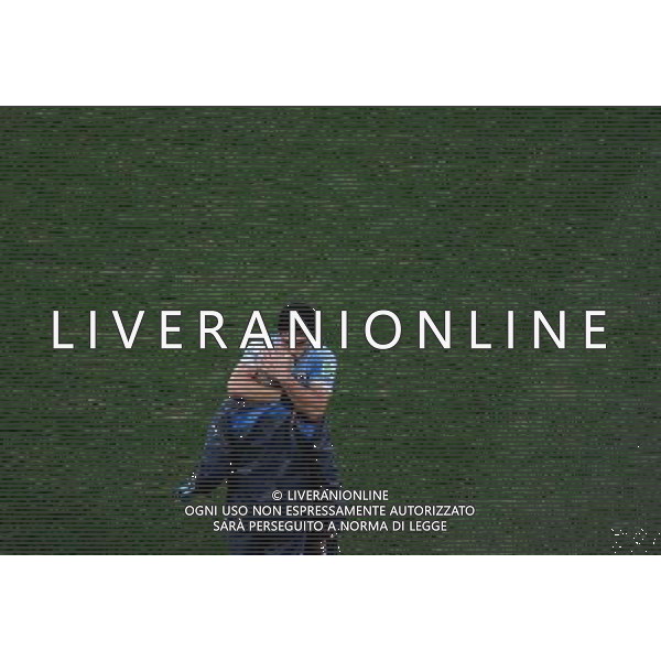 (140619) -- SAO PAULO, June 19, 2014 () -- Uruguay\'s Luis Suarez (back) celebrates for his goal with team physio Walter Ferreira during a Group D match between Uruguay and England of 2014 FIFA World Cup at the Arena de Sao Paulo Stadium in Sao Paulo, Brazil, June 19, 2014.Uruguay won 2-1 over England on Thursday.(/Liao Yujie)(pcy) ATTENTION! The man whom Uruguay\'s Luis Suarez embraces is Uruguay\'s team physio Walter Ferreira. AG ALDO LIVERANI SAS ONLY ITALY