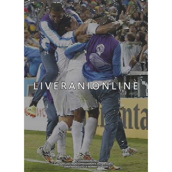 (140620) -- CURITIBA, June 20, 2014 () -- Players of Honduras celebrate Carlo Costly\'s goal during a Group E match between Honduras and Ecuador of 2014 FIFA World Cup at the Arena da Baixada Stadium in Curitiba, Brazil, June 20, 2014. Honduras lost the match 1-2. (/Zhou Lei)(zc) AG ALDO LIVERANI SAS ONLY ITALY