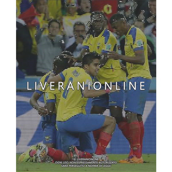 (140620) -- CURITIBA, June 20, 2014 () -- Enner Valencia of Ecuador celebrates his second goal with his teammates during a Group E match between Honduras and Ecuador of 2014 FIFA World Cup at the Arena da Baixada Stadium in Curitiba, Brazil, June 20, 2014. (/Zhou Lei)(zc) °° AG ALDO LIVERANI SAS ONLY ITALY