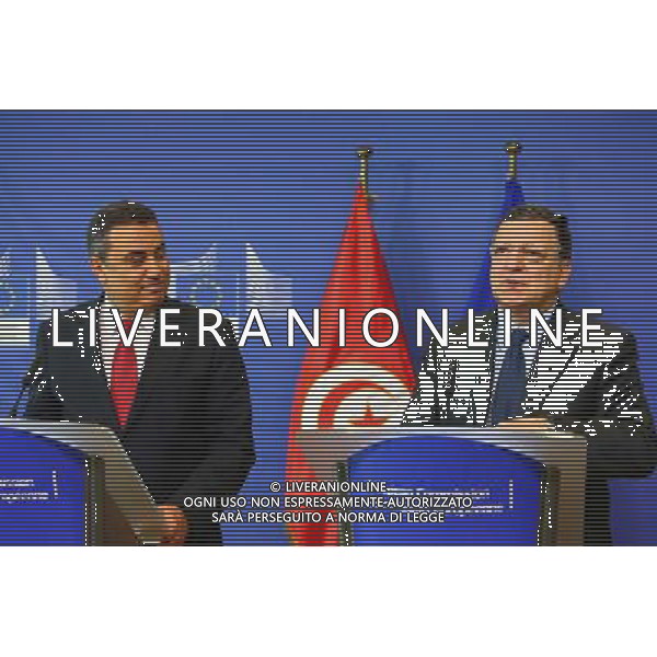 (140620) -- BRUSSELS, June 20, 2014 () -- President of the European Commission Jose Manuel Barroso (R) and Tunisia\'s prime minister Mehdi Jomaa take part in a press conference after their meeting in Brussels, Belgium, June 20, 2014. (/Gong Bing) (zjy) AG ALDO LIVERANI SAS ONLY ITALY