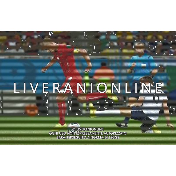 Gokhan INLER / Yohan CABAYE - 20.06.2014 - Suisse / France - Coupe du Monde 2014 -Salvador Photo : Dave Winter / Icon Sport