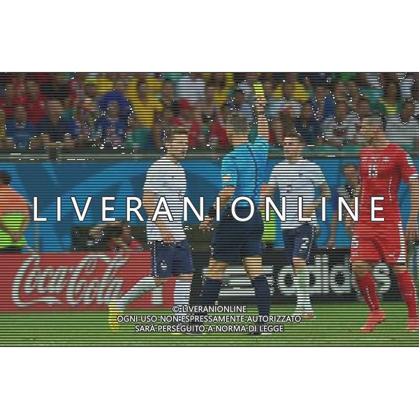 Yohan CABAYE carton jaune - 20.06.2014 - Suisse / France - Coupe du Monde 2014 -Salvador Photo : Dave Winter / Icon Sport