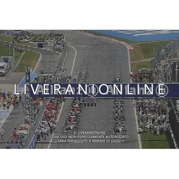 The grid before the start of the race. 22.06.2014. Formula 1 World Championship, Rd 8, Austrian Grand Prix, Spielberg, Austria, Race Day. - www.xpbimages.com, EMail: requests@xpbimages.com - copy of publication required for printed pictures. Every used picture is fee-liable. © Copyright: Moy / XPB Images AG ALDO LIVERANI SAS ONLY ITALY