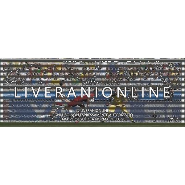 (140621) -- BELO HORIZONTE, June 21, 2014 () -- Reza Ghoochannejad (C) of Iran heads a shot during a Group F match between Argentina and Iran of 2014 FIFA World Cup at the Estadio Mineirao Stadium in Belo Horizonte, Brazil, June 21, 2014. Iran lost 0-1. (/Qi Heng)(wll) ©PHOTOSHOT/AGENZIA ALDO LIVERANI SAS - ITALY ONLY - EDITORIAL USE ONLY - ARGENTINA Vs IRAN partita del gruppo di F Coppa del mondo FIFA 2014 Mineirao stadio Estadio a Belo Horizonte, in Brasile, 21 giugno 2014