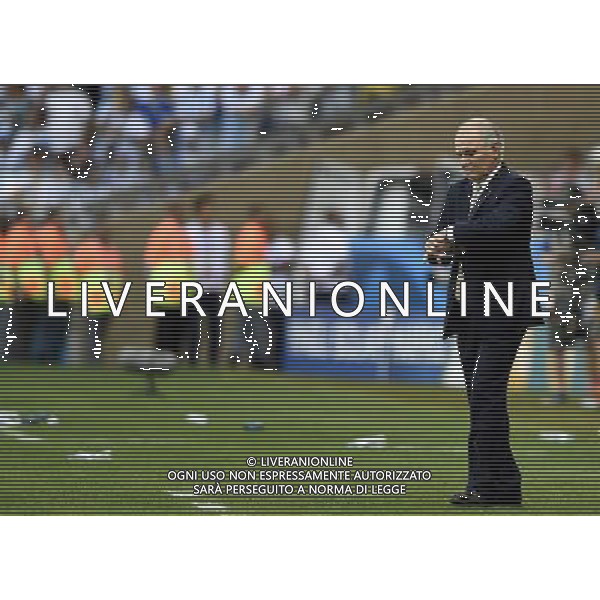 (140621) -- BELO HORIZONTE, June 21, 2014 () -- Alejandro Sabella, head coach of Argentina looks at his watch during a Group F match between Argentina and Iran of 2014 FIFA World Cup at the Estadio Mineirao Stadium in Belo Horizonte, Brazil, June 21, 2014. Argentina won 1-0. (/Qi Heng)(wll) ©PHOTOSHOT/AGENZIA ALDO LIVERANI SAS - ITALY ONLY - EDITORIAL USE ONLY - ARGENTINA Vs IRAN partita del gruppo di F Coppa del mondo FIFA 2014 Mineirao stadio Estadio a Belo Horizonte, in Brasile, 21 giugno 2014