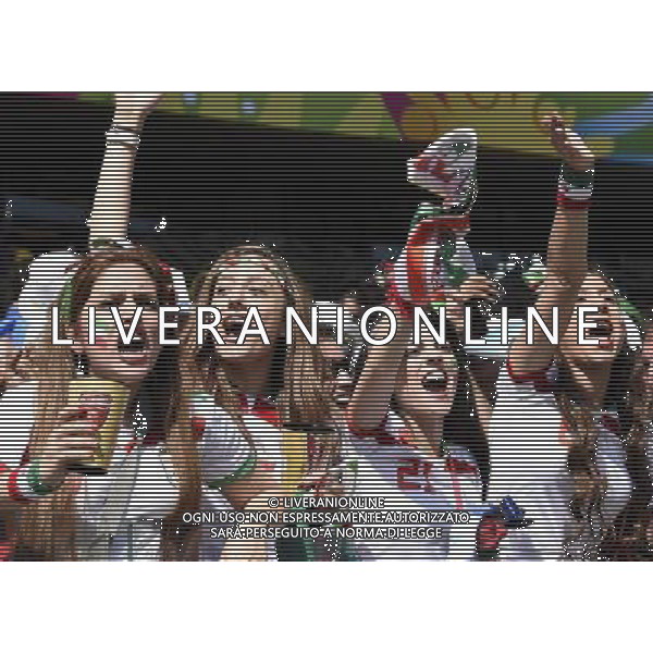 (140621) -- BELO HORIZONTE, June 21, 2014 () -- Fans of Iran cheer ahead of a Group F match between Argentina and Iran of 2014 FIFA World Cup at the Estadio Mineirao Stadium in Belo Horizonte, Brazil, June 21, 2014. (/Qi Heng)(wll) ©PHOTOSHOT/AGENZIA ALDO LIVERANI SAS - ITALY ONLY - EDITORIAL USE ONLY - ARGENTINA Vs IRAN partita del gruppo di F Coppa del mondo FIFA 2014 Mineirao stadio Estadio a Belo Horizonte, in Brasile, 21 giugno 2014