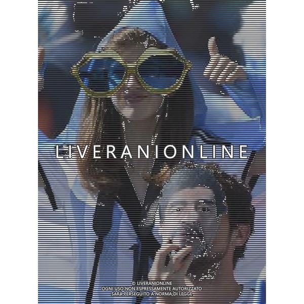 (140621) -- BELO HORIZONTE, June 21, 2014 () -- Fans of Argentina cheer ahead of a Group F match between Argentina and Iran of 2014 FIFA World Cup at the Estadio Mineirao Stadium in Belo Horizonte, Brazil, June 21, 2014. (/Qi Heng)(wll) ©PHOTOSHOT/AGENZIA ALDO LIVERANI SAS - ITALY ONLY - EDITORIAL USE ONLY - ARGENTINA Vs IRAN partita del gruppo di F Coppa del mondo FIFA 2014 Mineirao stadio Estadio a Belo Horizonte, in Brasile, 21 giugno 2014