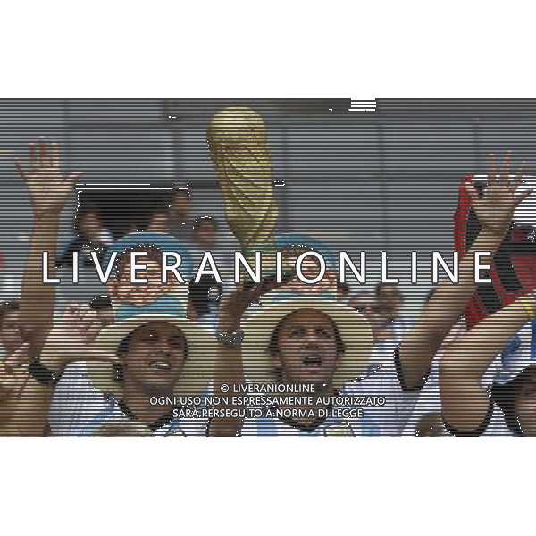 (140621) -- BELO HORIZONTE, June 21, 2014 () -- Fans of Argentina cheer ahead of a Group F match between Argentina and Iran of 2014 FIFA World Cup at the Estadio Mineirao Stadium in Belo Horizonte, Brazil, June 21, 2014. (/Qi Heng)(wll) ©PHOTOSHOT/AGENZIA ALDO LIVERANI SAS - ITALY ONLY - EDITORIAL USE ONLY - ARGENTINA Vs IRAN partita del gruppo di F Coppa del mondo FIFA 2014 Mineirao stadio Estadio a Belo Horizonte, in Brasile, 21 giugno 2014