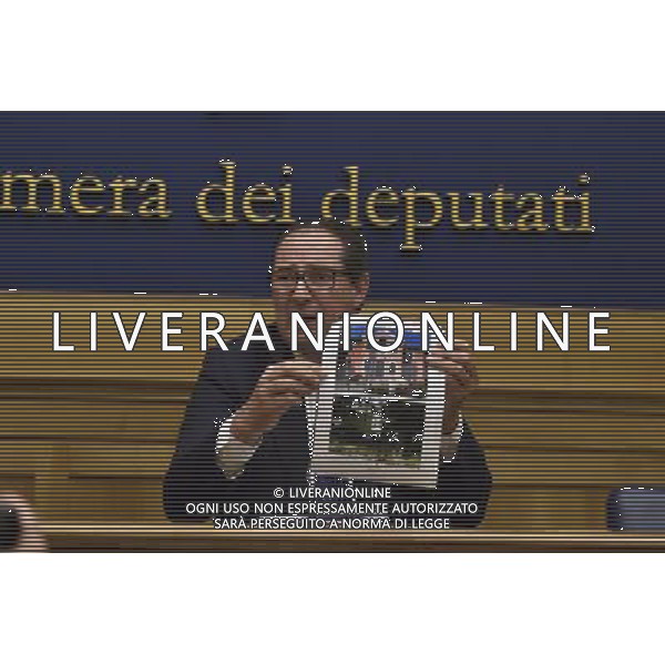 Giancarlo Galan l\'ex governatore del Veneto ha convocato una conferenza stampa alla Camera dei Deputati a Montecitorio per rispondere alle accuse mossegli nello scandalo degli appalti nell \'inchiesta Mose - Roma 23 giugno 2014 ©Corradetti/Agenzia Aldo Liverani sas