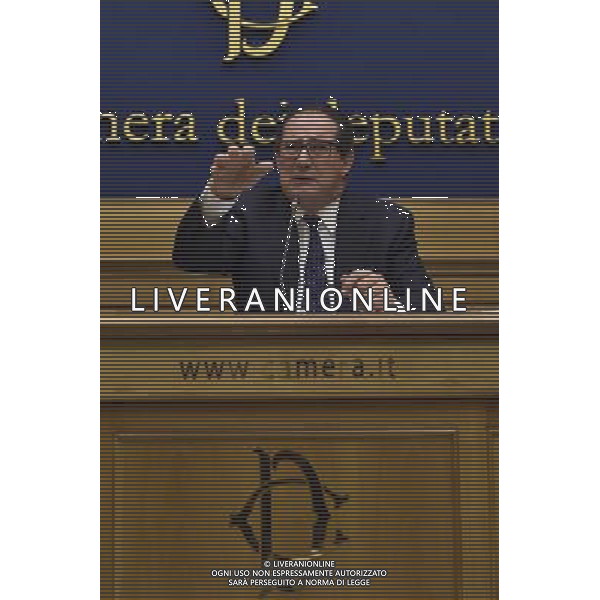 Giancarlo Galan l\'ex governatore del Veneto ha convocato una conferenza stampa alla Camera dei Deputati a Montecitorio per rispondere alle accuse mossegli nello scandalo degli appalti nell \'inchiesta Mose - Roma 23 giugno 2014 ©Corradetti/Agenzia Aldo Liverani sas