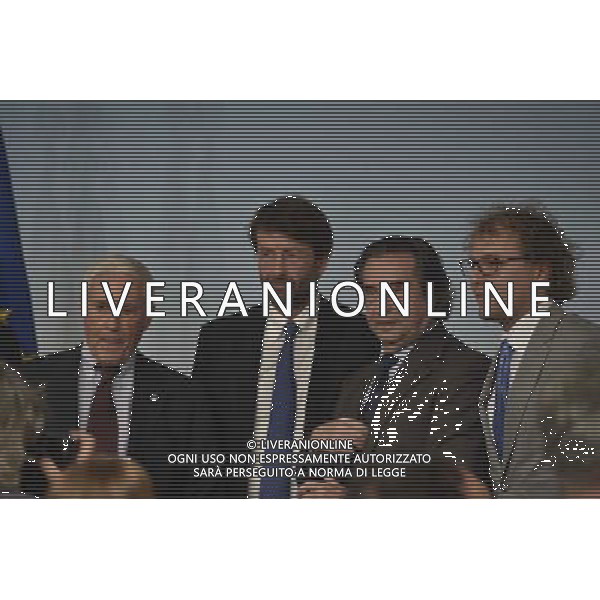 Conferenza Stampa del Maestro Riccardo Muti per presentare il concerto con la \'Messa da Requiem\' di Verdi, per il centenario della Grande Guerra - Palazzo Chigi Roma 23 giugno 2014 nella foto con il Sottosegretario alla Presidenza del Consiglio, Luca Lotti, il Presidente del Comitato storico scientifico, Franco Marini e Dario franceschini ©Corradetti/Agenzia Aldo Liverani sas