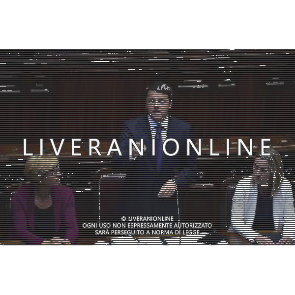 Roma - 24/06/2014 - Montecitorio - Comunicazioni del Presidente del Consiglio dei ministri in vista del Consiglio europeo del 26 e 27 giugno e sulle linee programmatiche del semestre di presidenza italiana del Consiglio dell\'Unione europea - nella foto: Matteo Renzi / Ph. Fabrizio Corradetti - Ag. Aldo Liverani sas