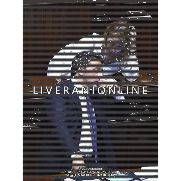 Roma - 24/06/2014 - Montecitorio - Comunicazioni del Presidente del Consiglio dei ministri in vista del Consiglio europeo del 26 e 27 giugno e sulle linee programmatiche del semestre di presidenza italiana del Consiglio dell\'Unione europea - nella foto: Matteo Renzi e Giorgia Meloni / Ph. Fabrizio Corradetti - Ag. Aldo Liverani sas