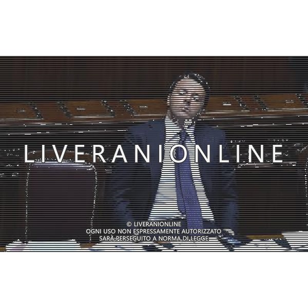 Roma - 24/06/2014 - Montecitorio - Comunicazioni del Presidente del Consiglio dei ministri in vista del Consiglio europeo del 26 e 27 giugno e sulle linee programmatiche del semestre di presidenza italiana del Consiglio dell\'Unione europea - nella foto: Matteo Renzi ascolta le dichiarazione di voto dell\'aula / Ph. Fabrizio Corradetti - Ag. Aldo Liverani sas