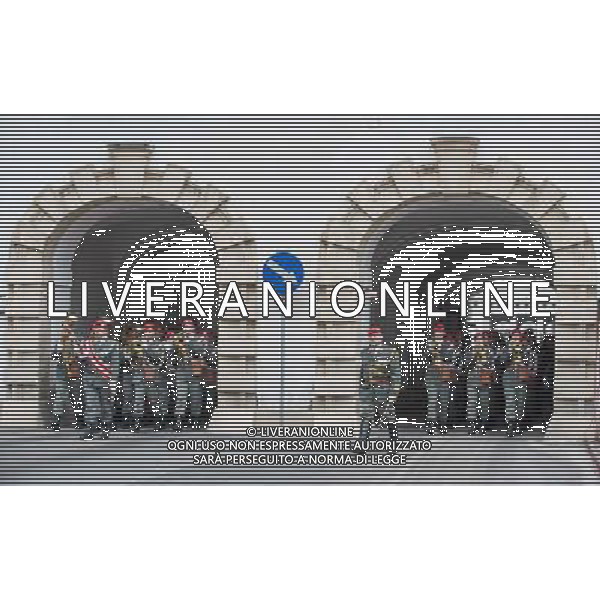23.06.2014, Praesidentschaftskanzlei, Wien, AUT, Staatsbesuch, Oesterreichischer Bundespraesident empfaengt den Praesidenten der Russischen Foederation zu einem Arbeitsgespraech , im Bild Ehrengarde des oesterreichischen Bundesheeres // guard of the austrian armed forces during state visit of the President of the Russian Federation at Federal Presidents Office in Vienna, Austria on 2014/06/23, EXPA Pictures © 2014, PhotoCredit: EXPA/ Michael Gruber ag aldo liverani sas only italy