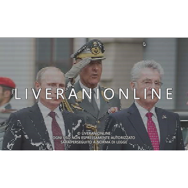 23.06.2014, Praesidentschaftskanzlei, Wien, AUT, Staatsbesuch, Oesterreichischer Bundespraesident empfaengt den Praesidenten der Russischen Foederation zu einem Arbeitsgespraech , im Bild v.l.n.r. Praesident der Russischen Foederation Wladimir Putin und Bundespraesident von Oesterreich Heinz Fischer (SPOe) // f.l.t.r. President of Russia Vladimir Vladimirovich Putin and Federal President of Austria Heinz Fischer (SPOe) during state visit of the President of the Russian Federation at Federal Presidents Office in Vienna, Austria on 2014/06/23, EXPA Pictures © 2014, PhotoCredit: EXPA/ Michael Gruber ag aldo liverani sas only italy