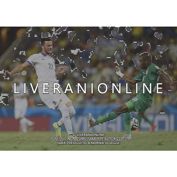 (140624) -- FORTALEZA, June 24, 2014 () -- Greece\'s Andreas Samaris (L) shoots during a Group C match between Greece and Cote d\'Ivoire of 2014 FIFA World Cup at the Estadio Castelao Stadium in Fortaleza, Brazil, June 24, 2014. (/Yang Lei)(xzj) AG ALDO LIVERANI SAS ONLY ITALY