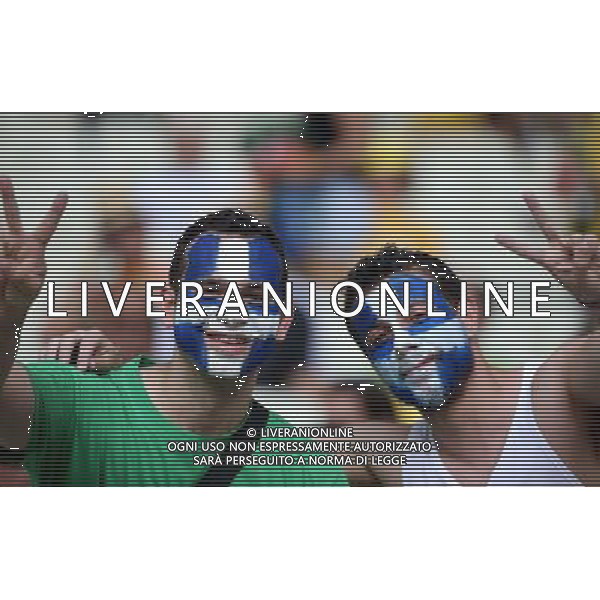 (140624) -- FORTALEZA, June 24, 2014 () -- Greece\'s fans pose prior to a Group C match between Greece and Cote d\'Ivoire of 2014 FIFA World Cup at the Estadio Castelao Stadium in Fortaleza, Brazil, June 24, 2014. (/Cao Can)(xzj) AG ALDO LIVERANI SAS ONLY ITALY
