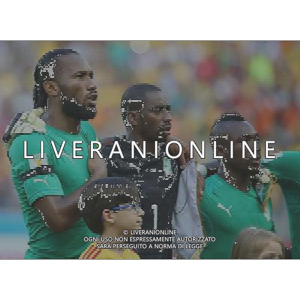 (140624) -- FORTALEZA, June 24, 2014 () -- Cote d\'Ivoire\'s captain Didier Drogba (1st L, back) sings the national anthem prior to a Group C match between Greece and Cote d\'Ivoire of 2014 FIFA World Cup at the Estadio Castelao Stadium in Fortaleza, Brazil, June 24, 2014. (/Cao Can)(xzj) AG ALDO LIVERANI SAS ONLY ITALY