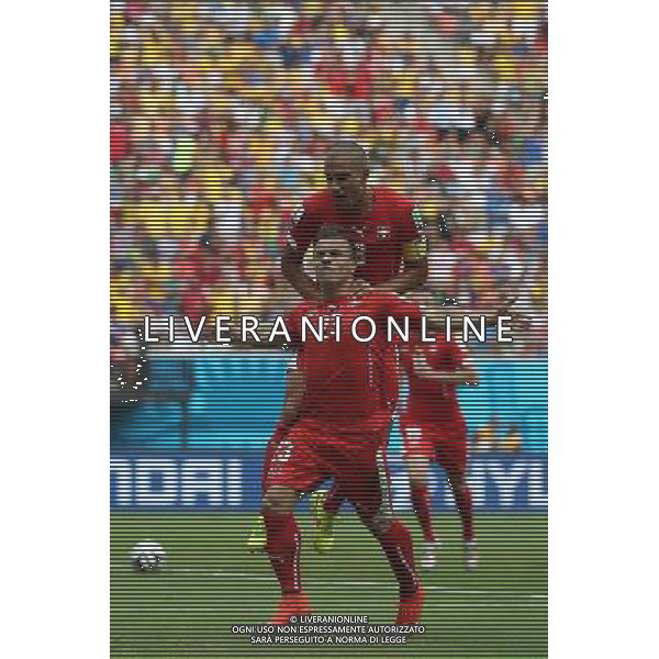(140625) -- MANAUS, June 25, 2014 () -- Switzerland\'s Xherdan Shaqiri (front) celebrates for scoring a goal during a Group E match between Honduras and Switzerland of 2014 FIFA World Cup at the Arena Amazonia Stadium in Manaus, Brazil, on June 25, 2014.(/Li Ming)(pcy) AG ALDO LIVERANI SAS ONLY ITALY