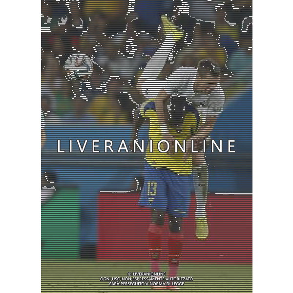 (140625) -- RIO DE JANEIRO, June 25, 2014 () -- Ecuador\'s Enner Valencia vies for the ball during a Group E match between Ecuador and France of 2014 FIFA World Cup at the Estadio do Maracana Stadium in Rio de Janeiro, Brazil, June 25, 2014. (/Wang Lili) AG ALDO LIVERANI SAS ONLY ITALY