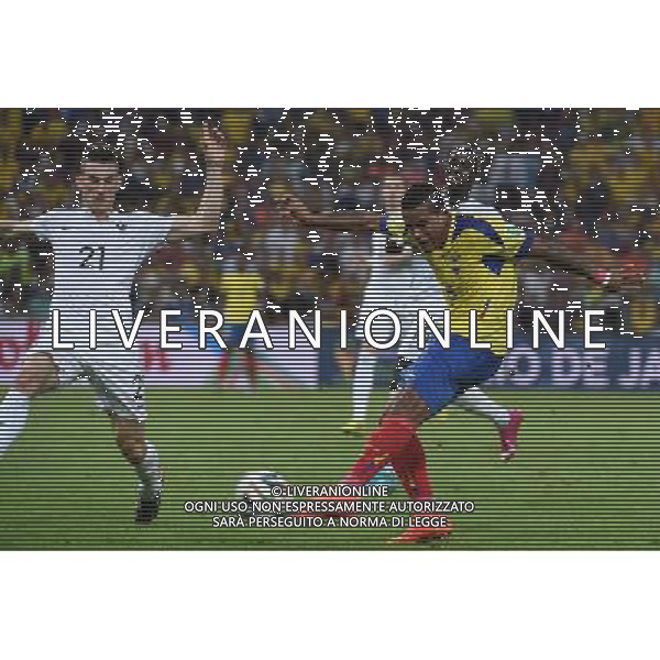 (140625) -- RIO DE JANEIRO, June 25, 2014 () -- Ecuador\'s Michael Arroyo shoots the ball during a Group E match between Ecuador and France of 2014 FIFA World Cup at the Estadio do Maracana Stadium in Rio de Janeiro, Brazil, June 25, 2014. (/Wang Yuguo) AG ALDO LIVERANI SAS ONLY ITALY