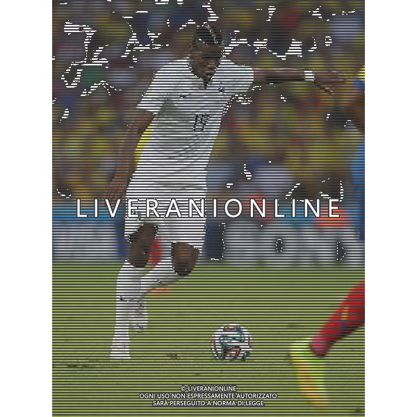 (140625) -- RIO DE JANEIRO, June 25, 2014 () -- France\'s Paul Pogba passes the ball during a Group E match between Ecuador and France of 2014 FIFA World Cup at the Estadio do Maracana Stadium in Rio de Janeiro, Brazil, June 25, 2014. (/Xu Zijian) AG ALDO LIVERANI SAS ONLY ITALY