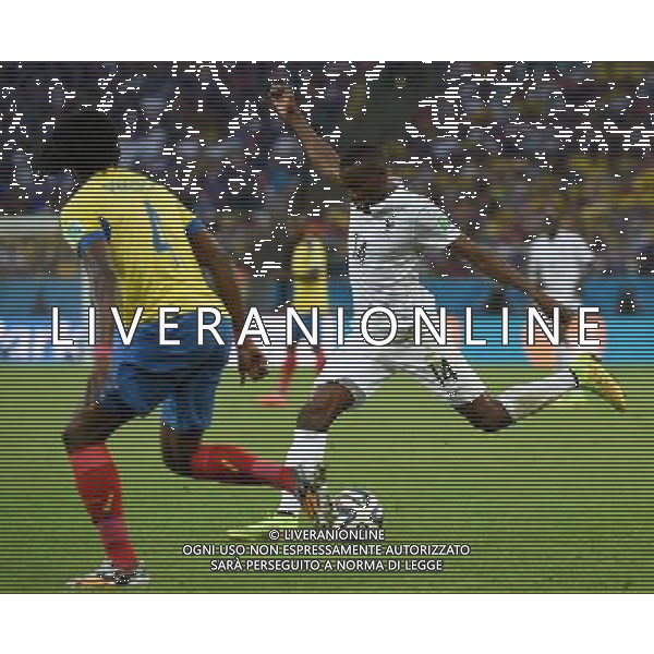 (140625) -- RIO DE JANEIRO, June 25, 2014 () -- France\'s Blaise Matuidi passes the ball during a Group E match between Ecuador and France of 2014 FIFA World Cup at the Estadio do Maracana Stadium in Rio de Janeiro, Brazil, June 25, 2014. (/Wang Yuguo) AG ALDO LIVERANI SAS ONLY ITALY