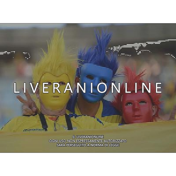 (140625) -- RIO DE JANEIRO, June 25, 2014 () -- Ecuador\'s fans pose before a Group E match between Ecuador and France of 2014 FIFA World Cup at the Estadio do Maracana Stadium in Rio de Janeiro, Brazil, June 25, 2014. (/Wang Yuguo) AG ALDO LIVERANI SAS ONLY ITALY