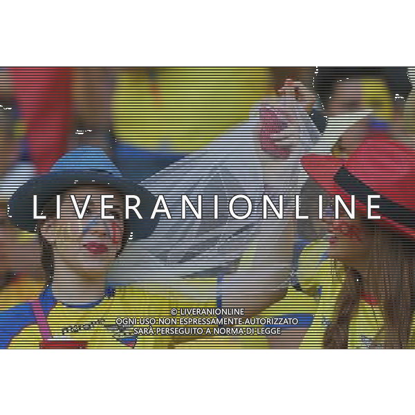 (140625) -- RIO DE JANEIRO, June 25, 2014 () -- Ecuador\'s fans pose before a Group E match between Ecuador and France of 2014 FIFA World Cup at the Estadio do Maracana Stadium in Rio de Janeiro, Brazil, June 25, 2014. (/Xu Zijian) AG ALDO LIVERANI SAS ONLY ITALY
