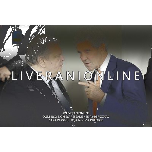 (140625) -- BRUSSELS, June 25, 2014 () -- Greece\'s Foreign Minister Evangelos Venizelos (L) talks with US Secretary of State John Kerry during the family photo session of NATO Foreign Ministers Meetings at its headquarters in Brussels, capital of Brussels, June 25, 2014. (/Ye Pingfan) ©PHOTOSHOT/Agenzia Aldo Liverani sas - ITALY ONLY - EDITORIAL USE ONLY - Riunione dei Ministri degli esteri della NATO presso la sede di Bruxelles, Belgio 25 giugno 2014