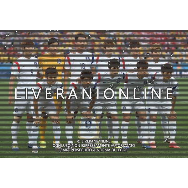 (140626) -- SAO PAULO, June 26, 2014 () -- South Korea\'s players pose for a photo prior to a Group H match between South Korea and Belgium of 2014 FIFA World Cup at the Arena de Sao Paulo Stadium in Sao Paulo, Brazil, on June 26, 2014. (/Li Ga)(xzj) ©PHOTOHOT/Agenzia Aldo Liverani sas - ITALY ONLY - EDITORIAL USE ONLY
