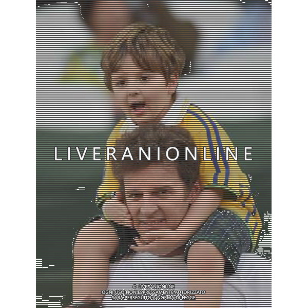 (140626) -- SAO PAULO, June 26, 2014 () -- Football fans wait for a Group H match between South Korea and Belgium of 2014 FIFA World Cup at the Arena de Sao Paulo Stadium in Sao Paulo, Brazil, on June 26, 2014. (/Li Ga)(xzj) ©PHOTOHOT/Agenzia Aldo Liverani sas - ITALY ONLY - EDITORIAL USE ONLY